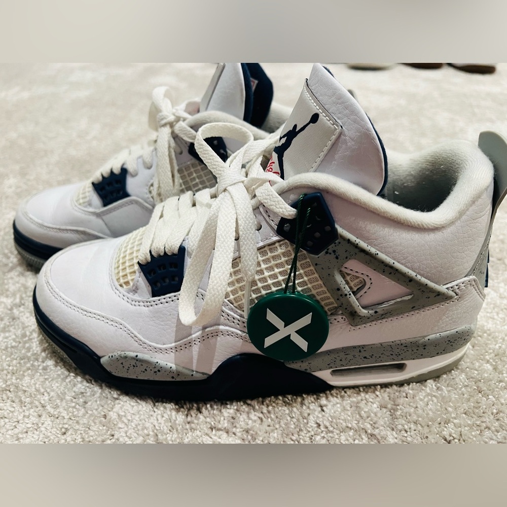 RARE Jordan 4 retro blue size  7.5 men’s with StockX tag